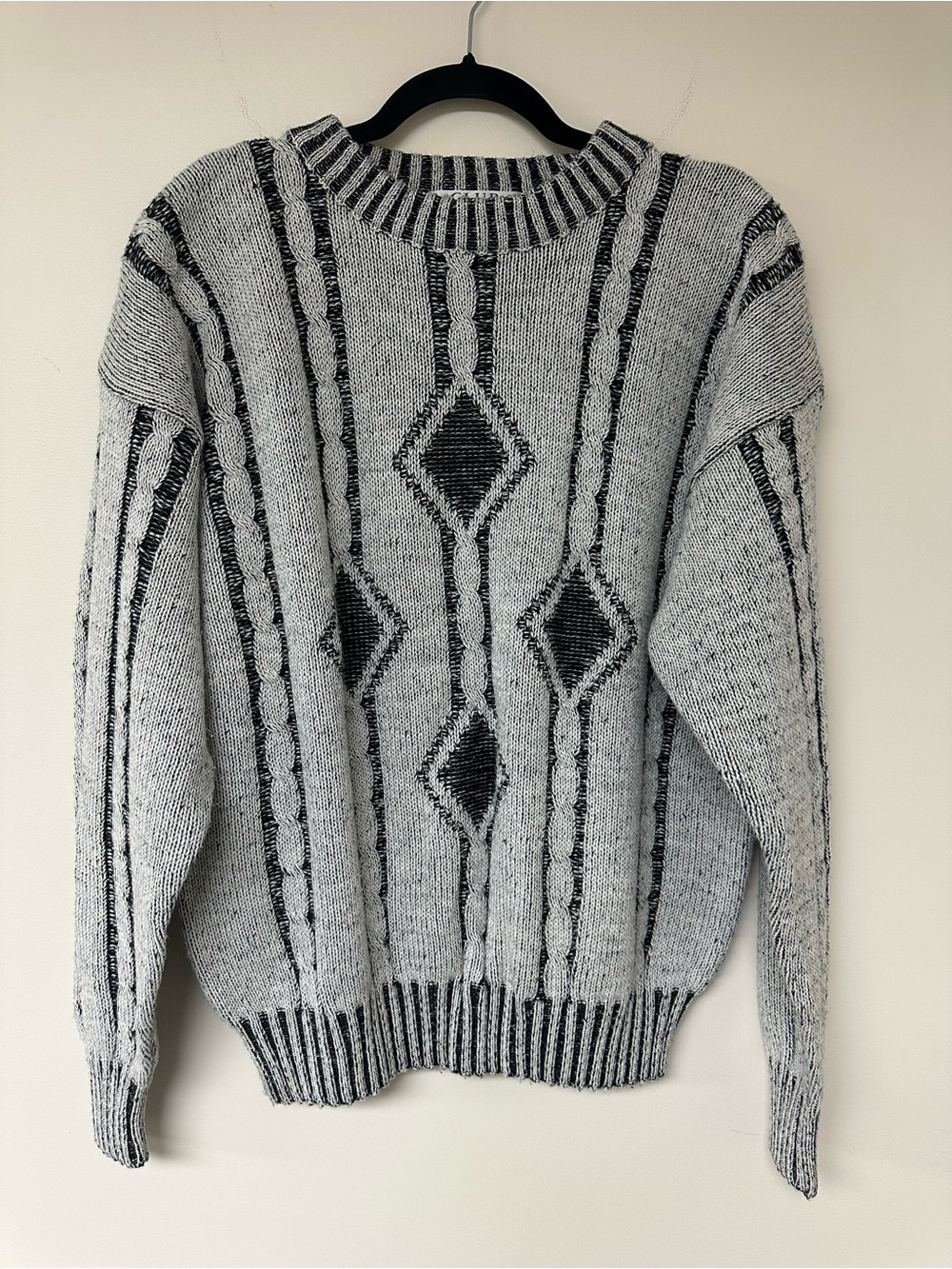 Men's Slouchy Knit Crewneck Sweater in Light Gray and Black Diamond Pattern